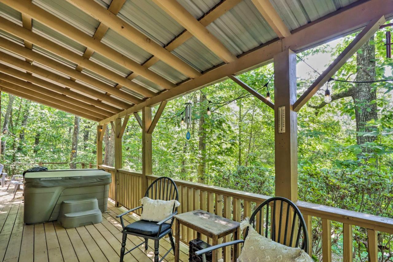Bumblebee Retreat With Hot Tub Salem